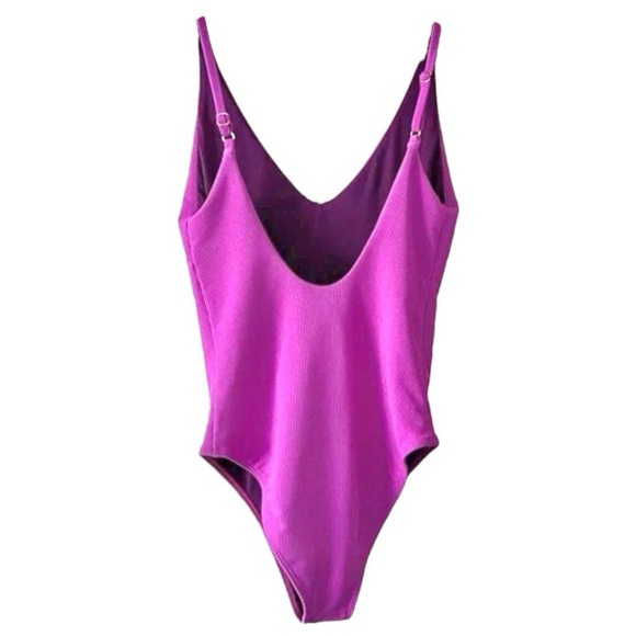 Beach Riot Reese Scoopback One-Piece Swimsuit - Picture 13 of 15